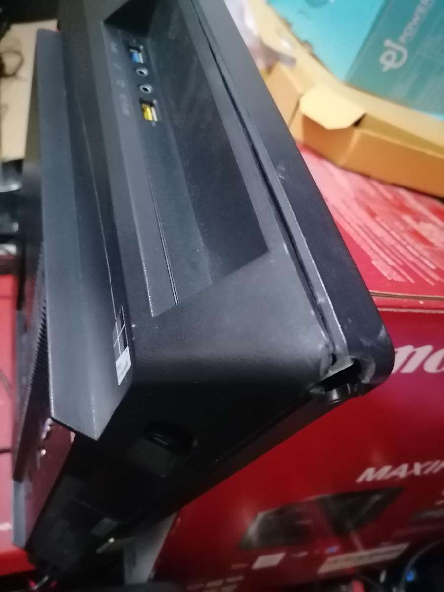 LATE ENTRY** AIO LENOVO 24 INCH i7 4TH GEN 8GB RAM,500GB HDD, 3.6GHZ M93Z ,PC,WIFI,W10/OFFICE