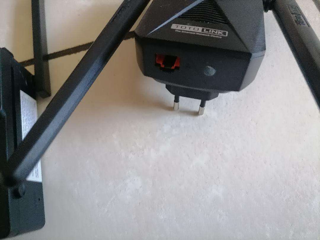 LOT OF 2 HI SPEED WIFI RANGE EXTENDERS*ONE BID FOR BOTH*WORKING**