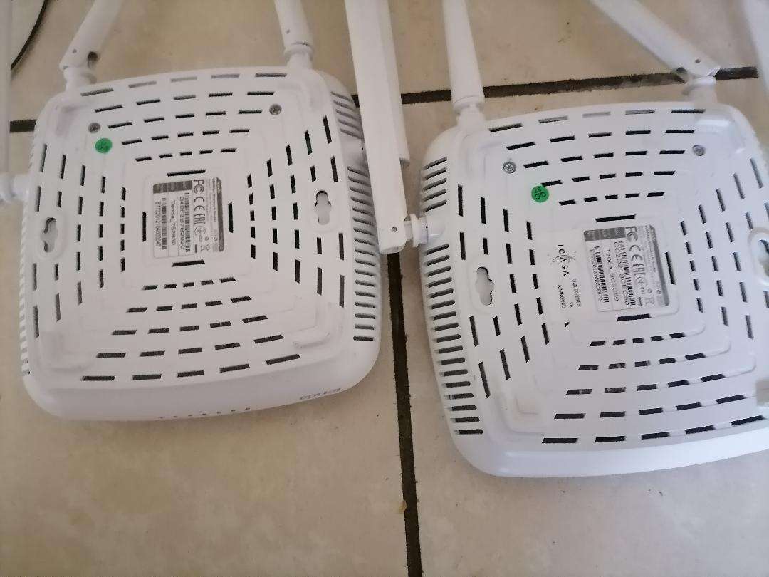 *WEEKEND SPECIAL*LOT OF 2 X Tenda F9 Wi-Fi 4 Wireless Router - Single-band 2.4GHz Gigabit Ethernet*