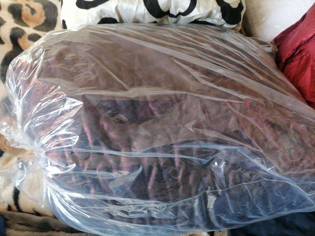 *LOT OF LINNEN MATERIAL*ONE BID FOR THE LOT AS PER PICS**