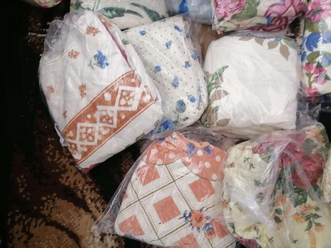 BULK LOT OF PILLOW CASES,SOFT COTTON LIKE MATERIAL, ONE BID FOR THE LOT*