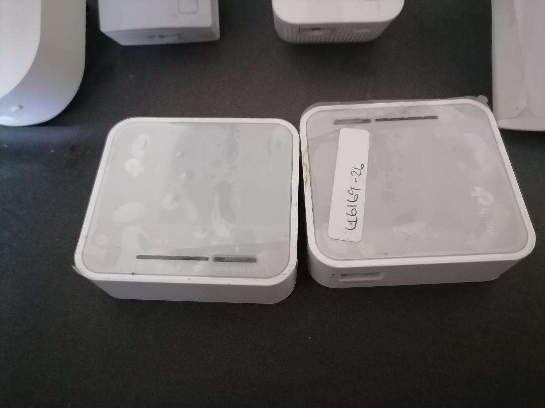 LOT OF RANGE EXTENDERS*WIDI MODEMS ETC*ONE BID FOR LOT**