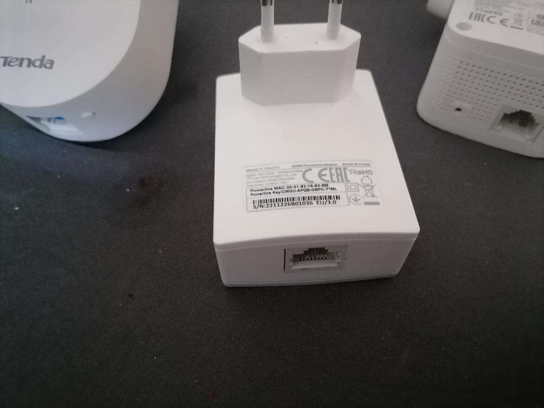 LOT OF RANGE EXTENDERS*WIDI MODEMS ETC*ONE BID FOR LOT**