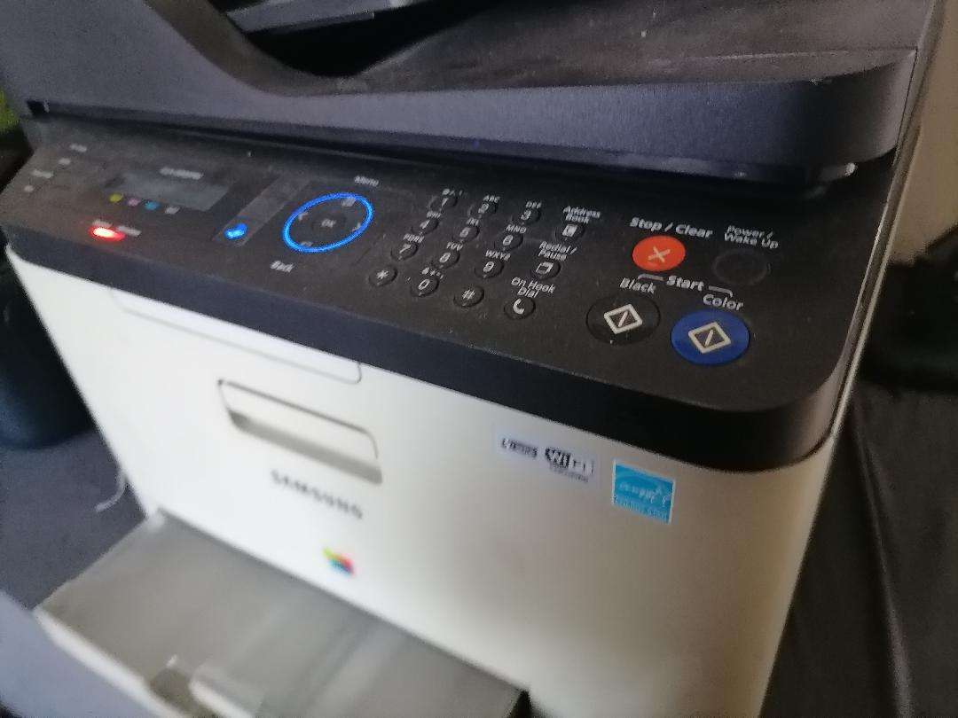 * SAMSUNG CLX 3305 LAZER COLOUR PRINTER/SCANNER/COPIER*NOT PICKING UP TONERS*