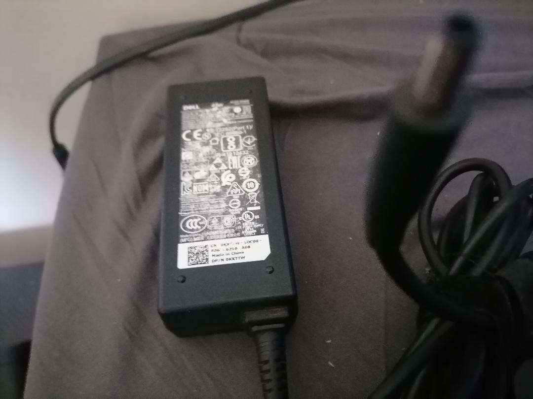 *DELL INSPIRON i5 7TH GEN. 8GB RAM, 1TB HDD, W10/OFFICE *ORIGINAL CHARGER*BATTERY 100%*