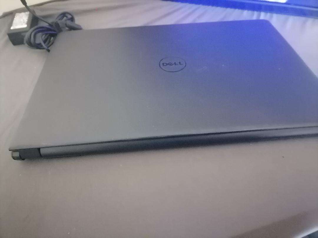*DELL INSPIRON i5 7TH GEN. 8GB RAM, 1TB HDD, W10/OFFICE *ORIGINAL CHARGER*BATTERY 100%*