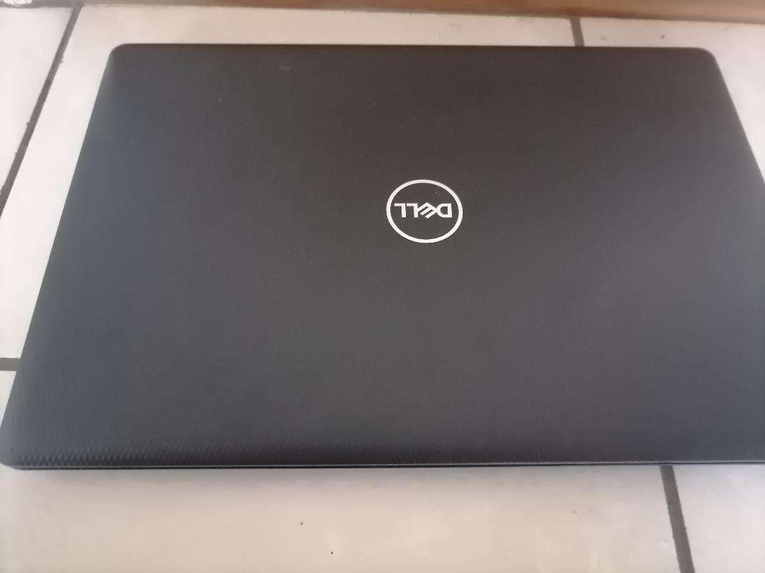 *DELL INSPIRON i5 8TH GEN. 8GB RAM, 1TB HDD, W10/OFFICE *ORIGINAL CHARGER*BATTERY 100%*