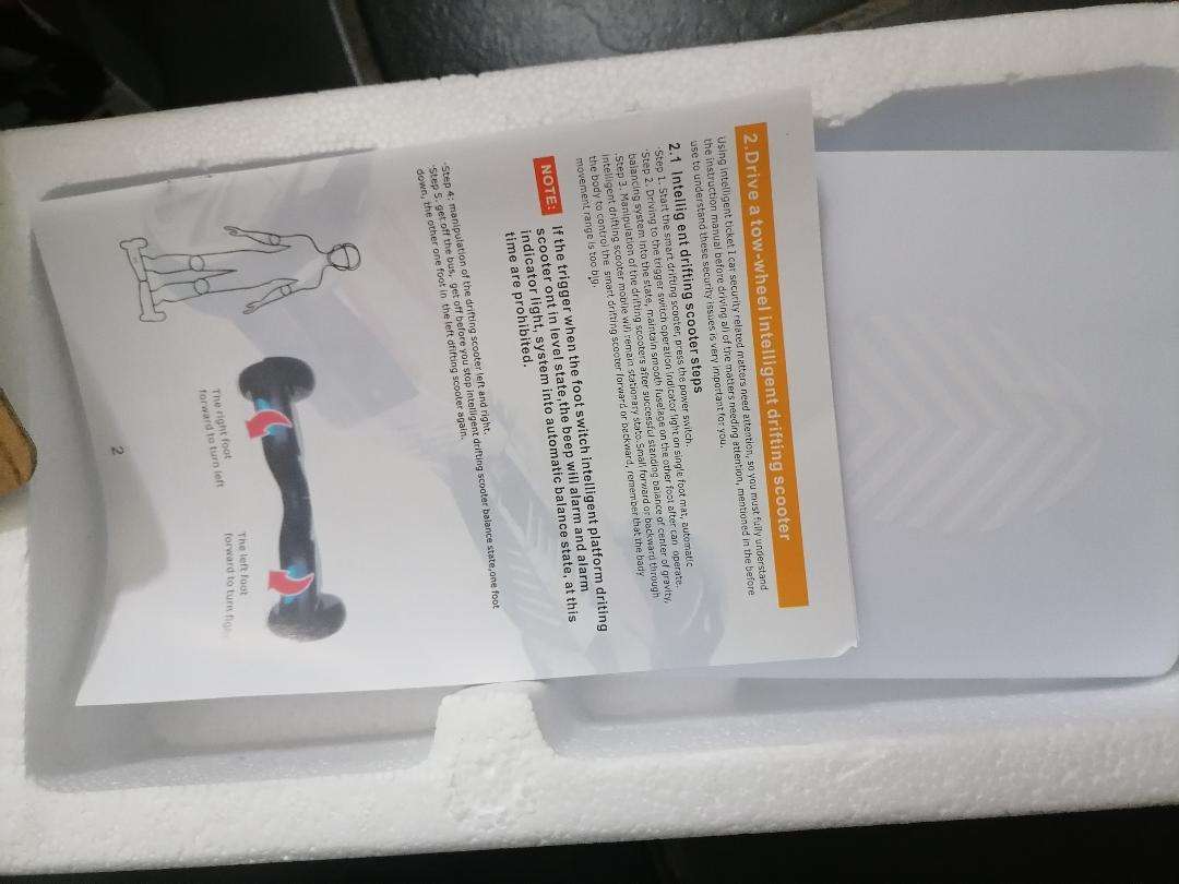 *AWESOME DEAL*SMART 6.5 INCH BALANCE BOARD WITH LED LIGHTS AND BT SPEAKER***