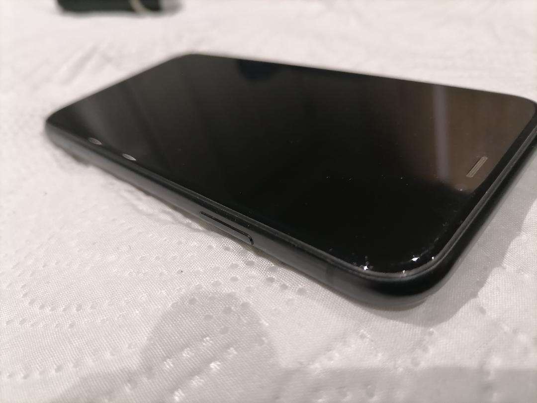 APPLE IPHONE XS IN BOX*NOT POWERING ON, EXCELLENT CONDITION*SOLD AS IS*