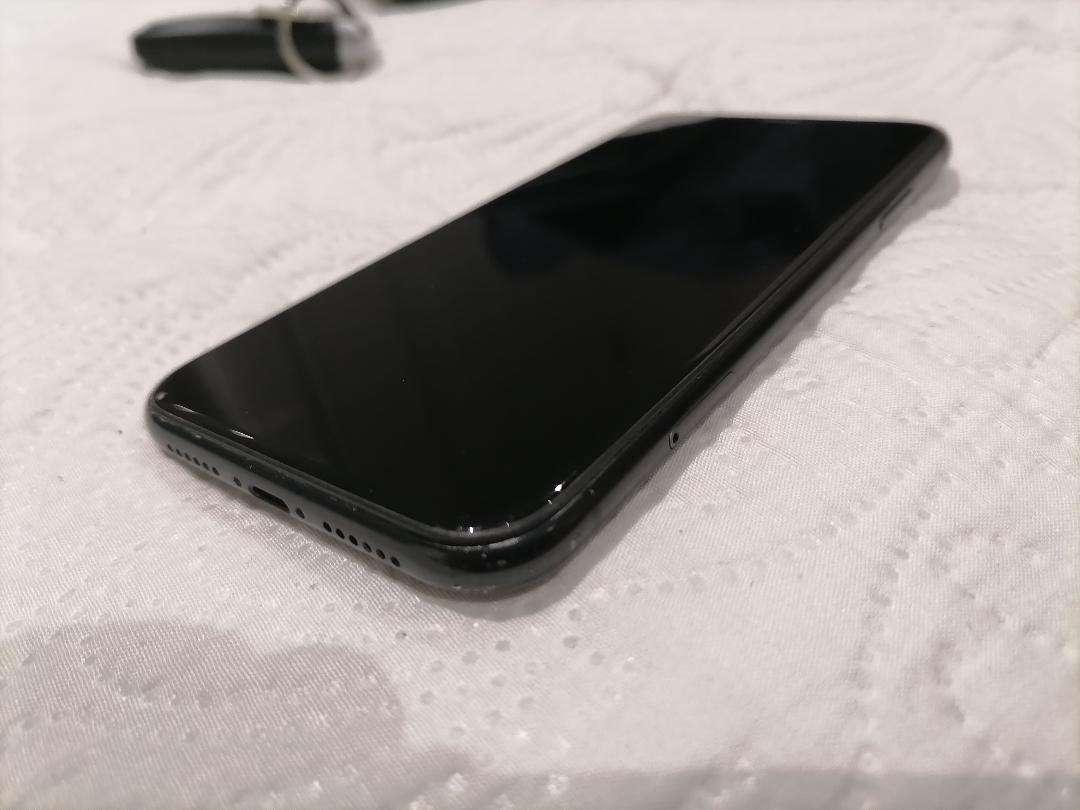 APPLE IPHONE XS IN BOX*NOT POWERING ON, EXCELLENT CONDITION*SOLD AS IS*