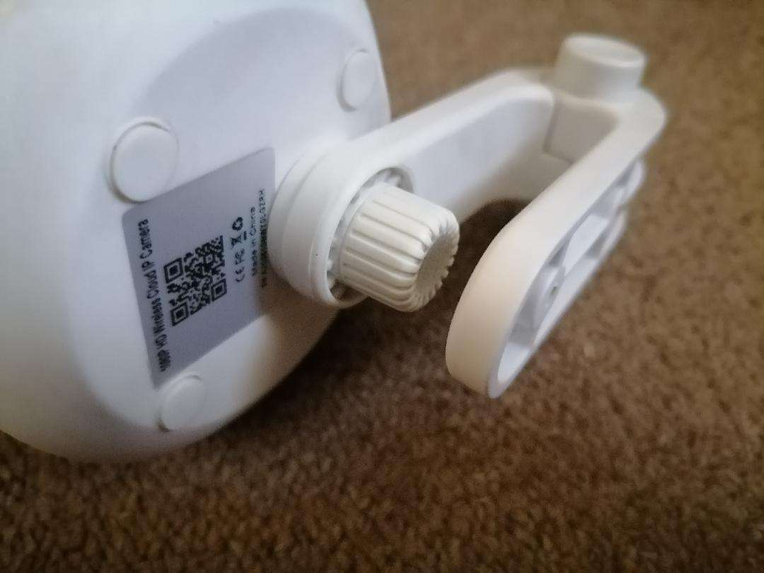 LOT CCTV CAMERAS,MOTION DETECTORS ETC*ONE BID FOR THE LOT