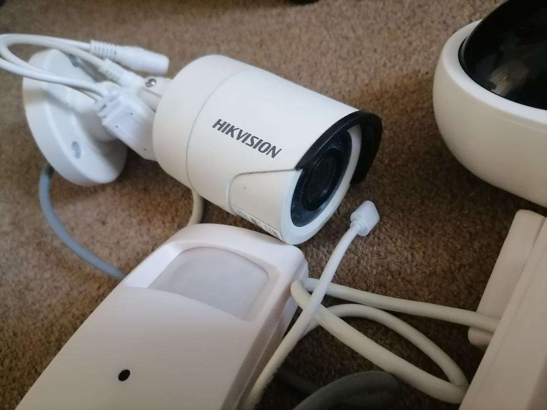LOT CCTV CAMERAS,MOTION DETECTORS ETC*ONE BID FOR THE LOT