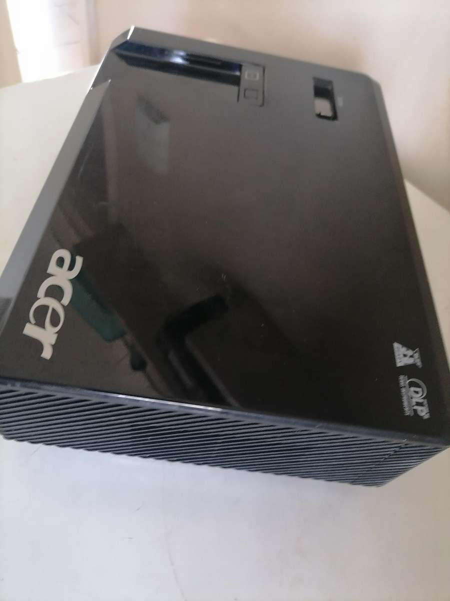 *ACER X116P DLP 3D READY  PROJECTOR*TOP QUALITY*WORKING 100%**