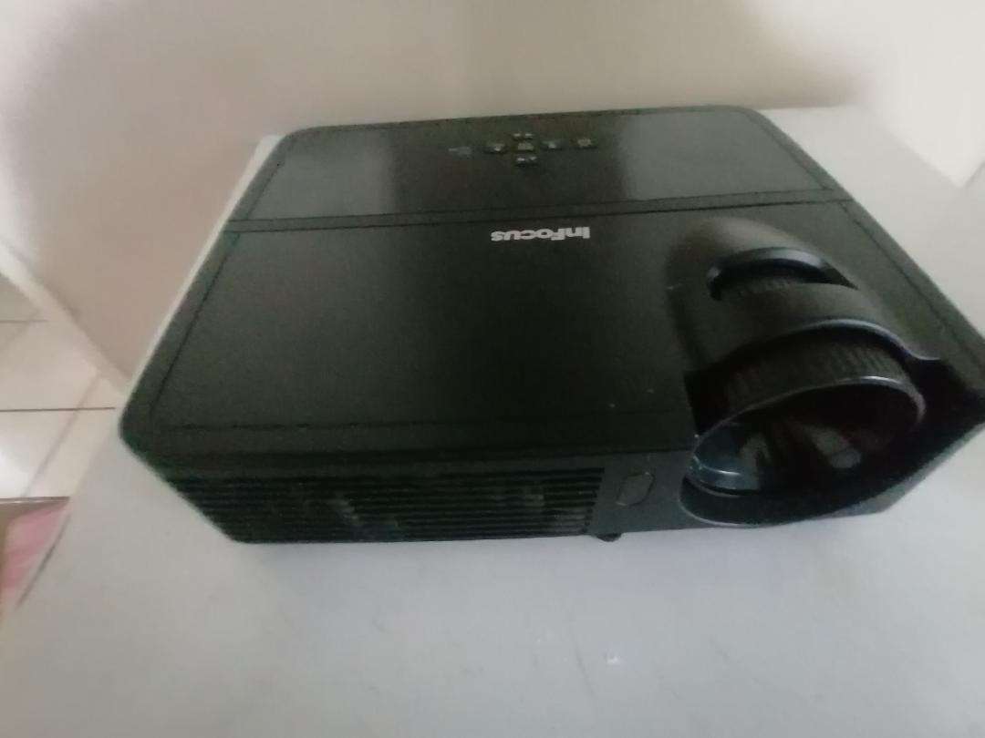 TOP QUALITY INFOCUS IN114 HDMI DLP 3D READY PROJECTOR WITH POWER CORD