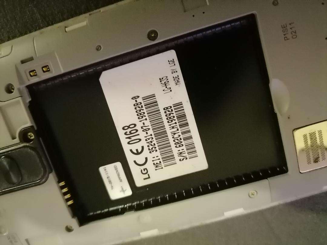 LATE ENTRY**LG H635 SMART PHONE*STAYS ON VODACOM SCREEN*SOLD AS IS**