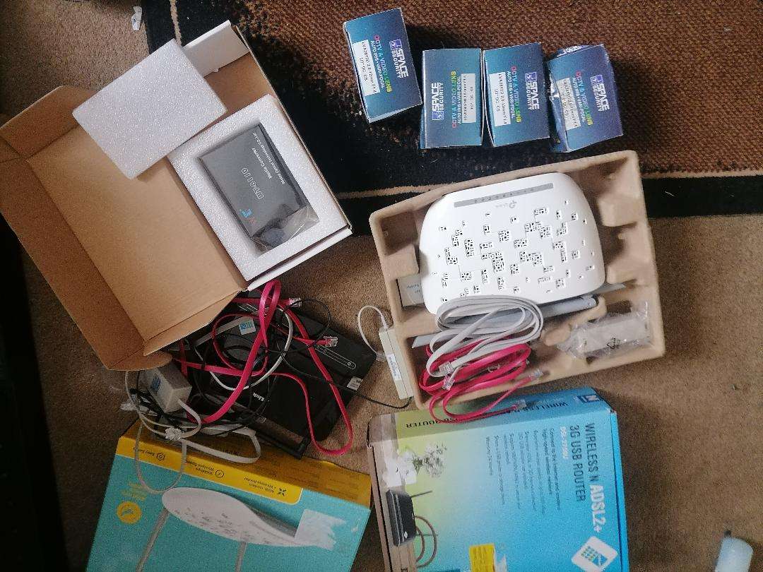 WIFI ROUTERS,CCTC CAMERA LENSES,FIBRE BOX ETC*ONE BID FOR LOT