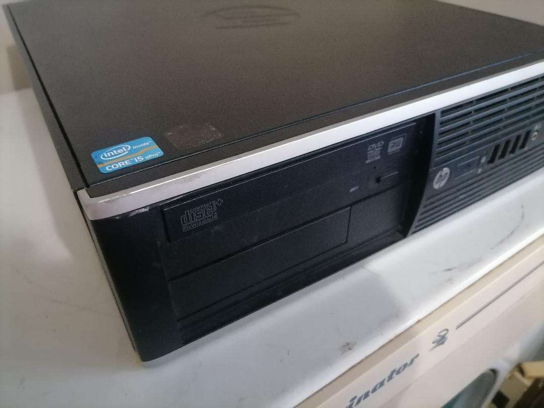 *i5 HP COMPAQ 8200 ELITE SMALL FORM FACTOR PC,1TB HDD*POWERS ON NOT TESTED**