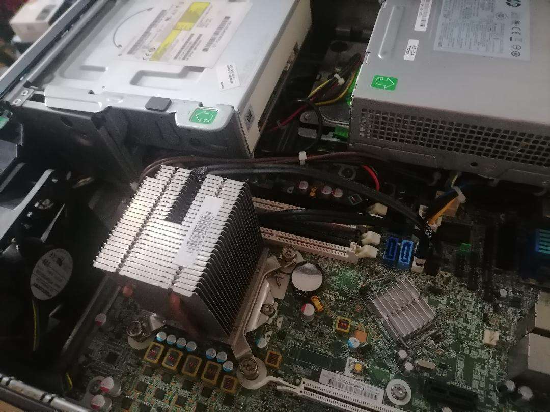 *i5 HP COMPAQ 8200 ELITE SMALL FORM FACTOR PC,1TB HDD*POWERS ON NOT TESTED**