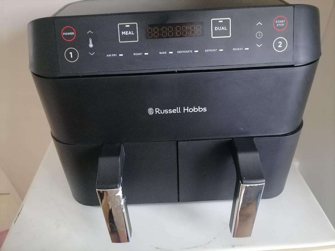 *RUSSELL HOBBS 8L DUAL AIR FRYER**NEW CONDITION,NOT USED*NOT POWERING ON*SOLD AS IS**