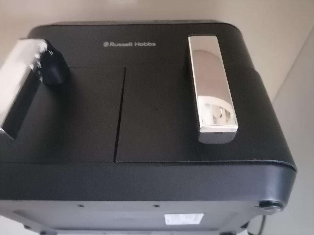 *RUSSELL HOBBS 8L DUAL AIR FRYER**NEW CONDITION,NOT USED*NOT POWERING ON*SOLD AS IS**