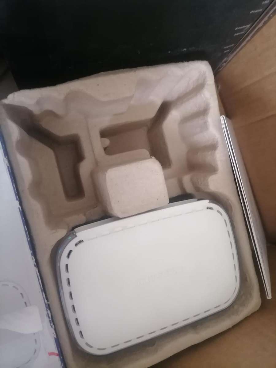 **LOT OF ROUTERS ETC*ONE BID FOR LOT AS PER PICS**