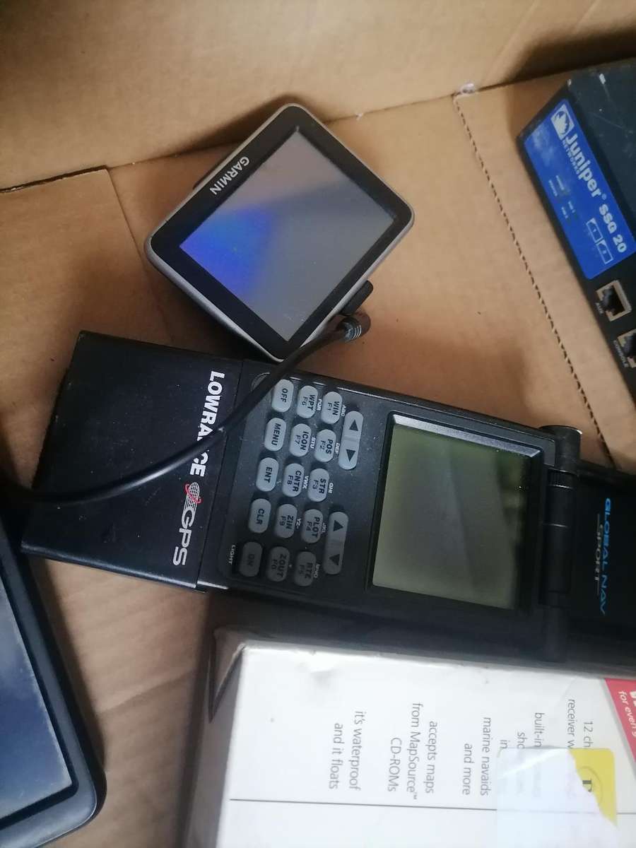 **LOT OF ELELCTRONICS*GSP DEVICES,ETHERNET SWITCH ETC*ONE BID FOR THE LOT*