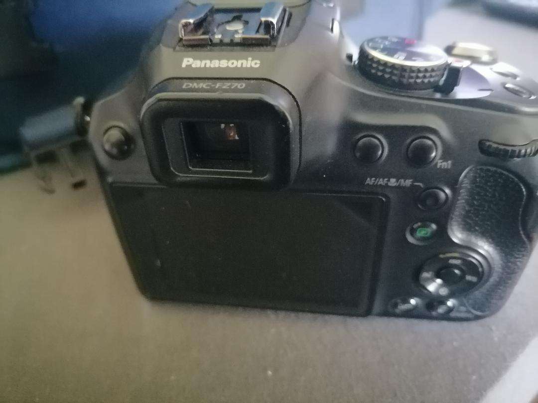 Panasonic LUMIX DMC-FZ70 16.1 MP Digital Camera, 60x Optical Image Stabilized Zoom(No charger)