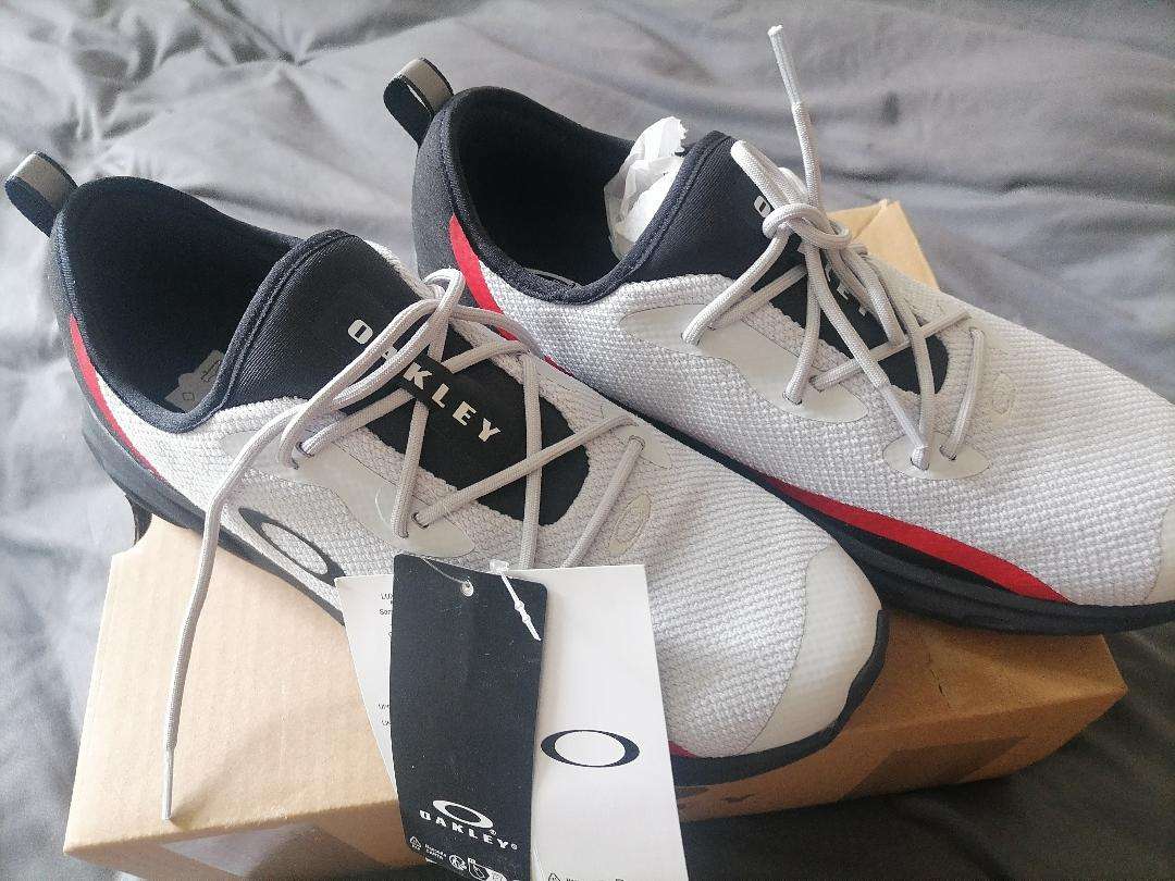 *PRE BLACK FRIDAY SPECIAL*BRAND NEW LIMITED EDITION OAKLEY LENOX SHOES*SIZE 8**