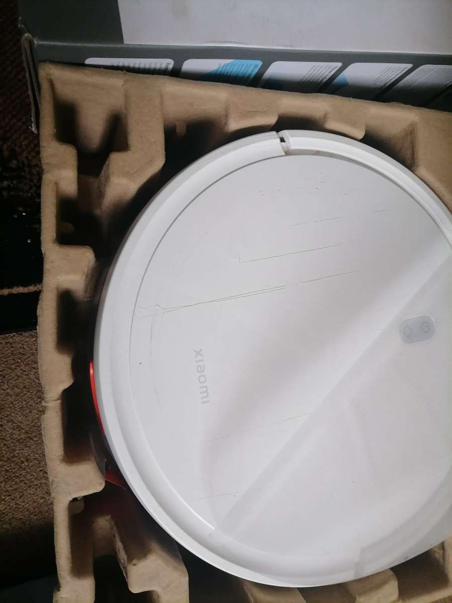 **XIOMI E10 SMART ROBOT VAC/MOP,CHARGING STATION IN BOX***