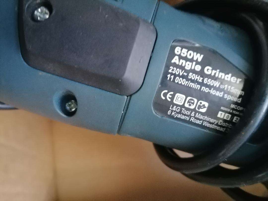 *BULK LOT*2 X DEFECTIVE GRINDERS*TV BRACKET+NEW WALL SPACE SYSTEM*ONE BID FOR LOT*