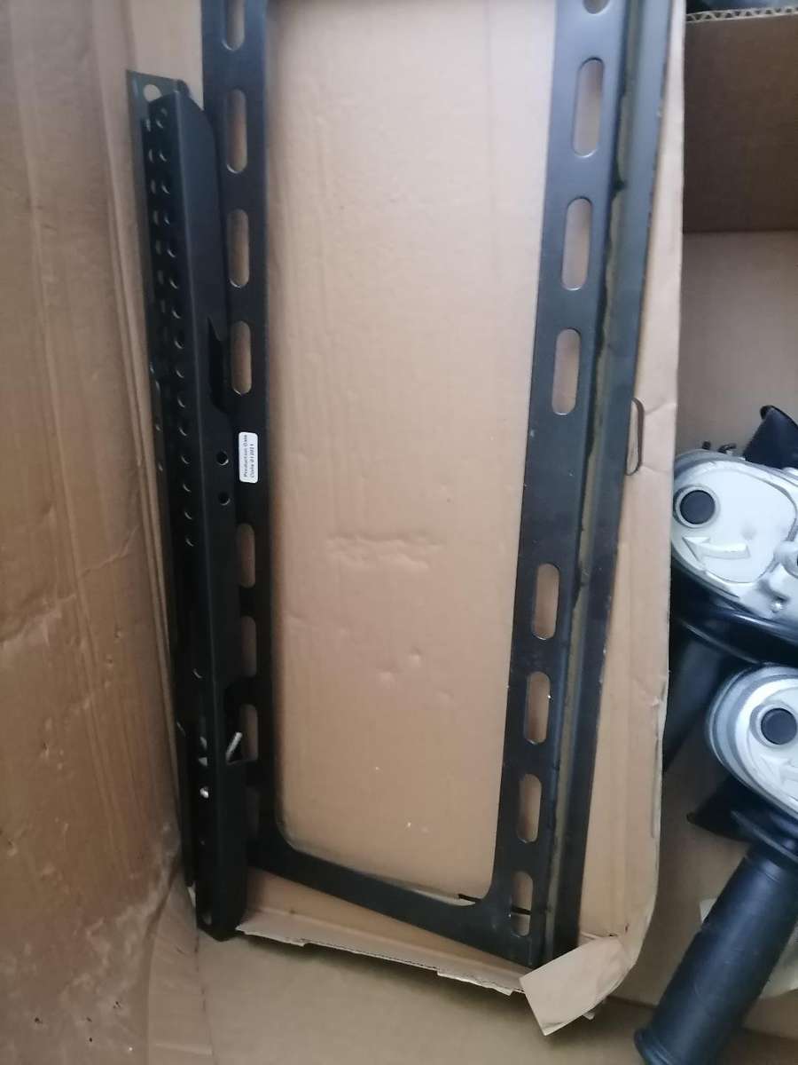 *BULK LOT*2 X DEFECTIVE GRINDERS*TV BRACKET+NEW WALL SPACE SYSTEM*ONE BID FOR LOT*