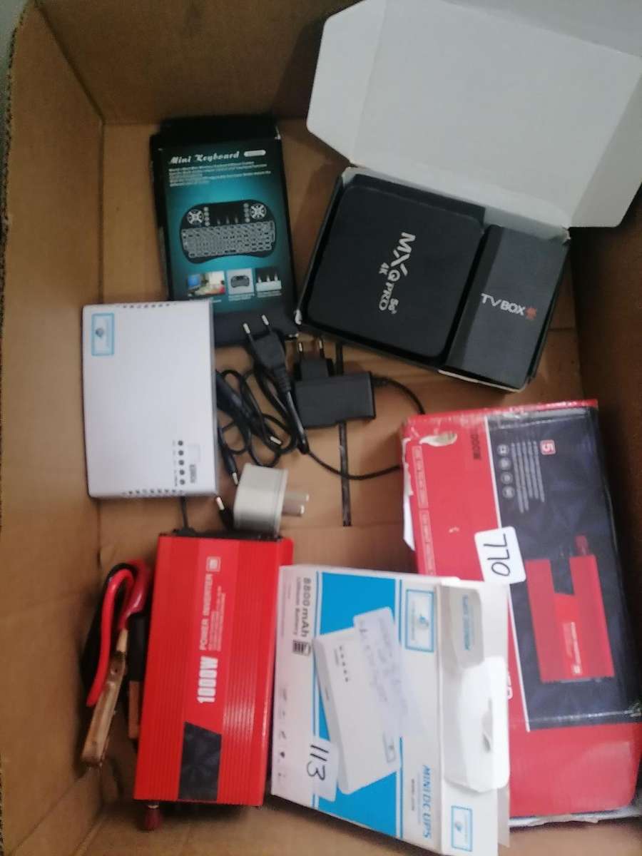 Bulk lot of faulty electronics - one bid for the lot as per pics