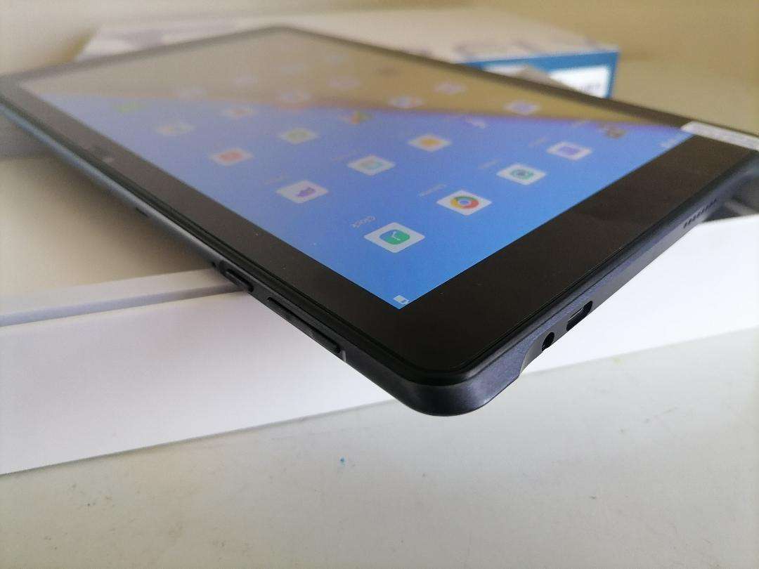 Colorfly X10 4G SIM/WIFI Full HD IPS 10" Tablet with Power Supply