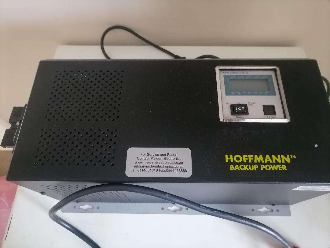 HOFFMAN BACKUP POWER INVERTER. INVISIMO-3200/2000W 24 VAULT*WORKING*