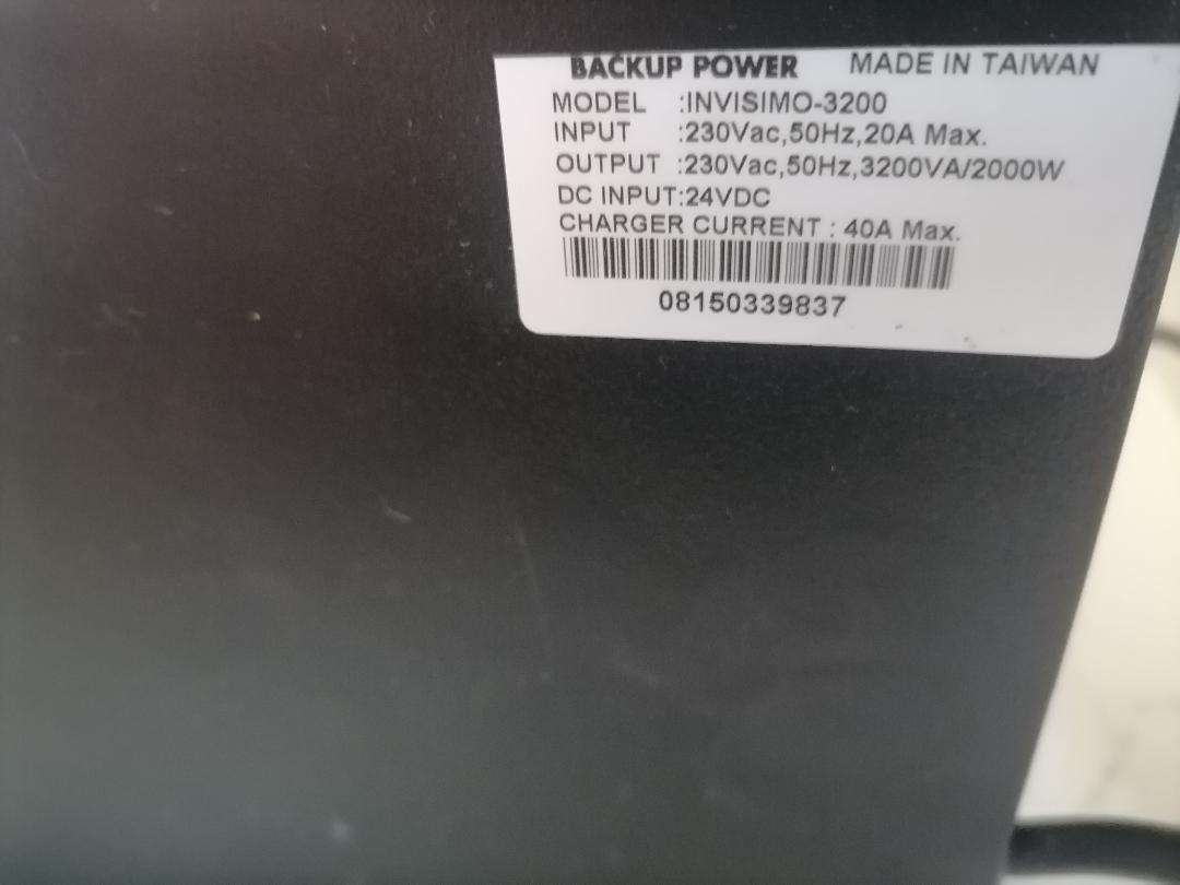 HOFFMAN BACKUP POWER INVERTER. INVISIMO-3200/2000W 24 VAULT*WORKING*