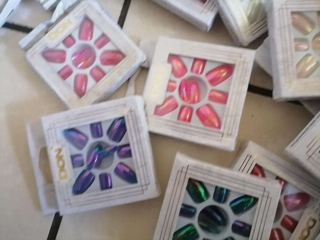Lot of over 50x Don nail art nail sets - one bid for the lot