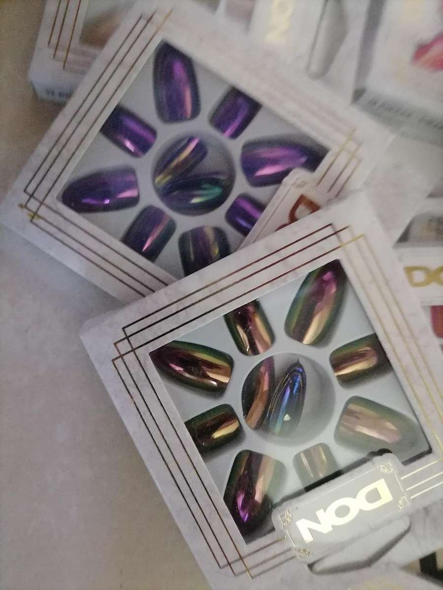 Lot of over 50x Don nail art nail sets - one bid for the lot