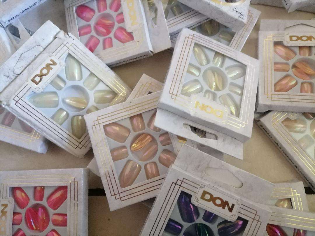 Lot of over 50x Don nail art nail sets - one bid for the lot