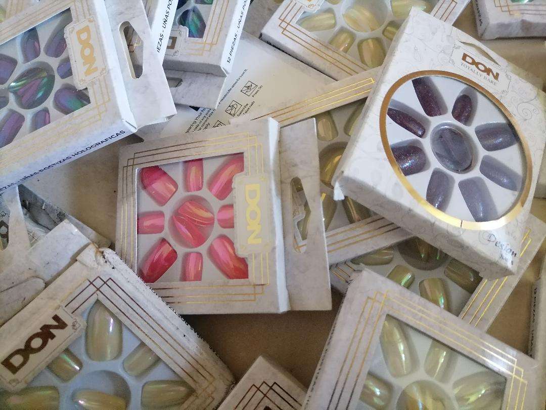 Lot of over 50x Don nail art nail sets - one bid for the lot