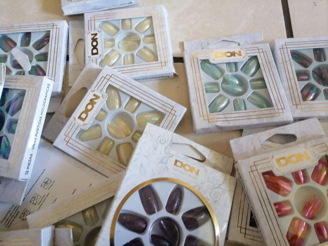 Lot of over 50x Don nail art nail sets - one bid for the lot