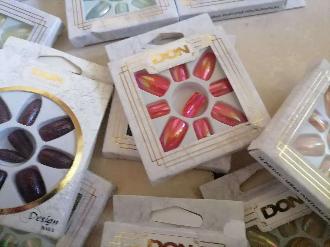 Lot of over 50x Don nail art nail sets - one bid for the lot