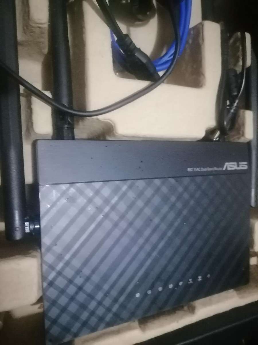 New ASUS RT-AC51 Dual Band WiFi Router + New Mini UPS - One Bid for Both