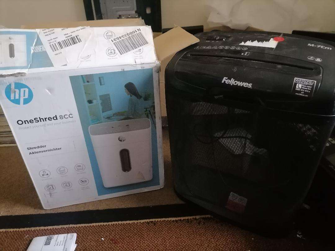 Lot of 2 x Defective Paper Shredders - HP and Fellowes - One Bid for Both
