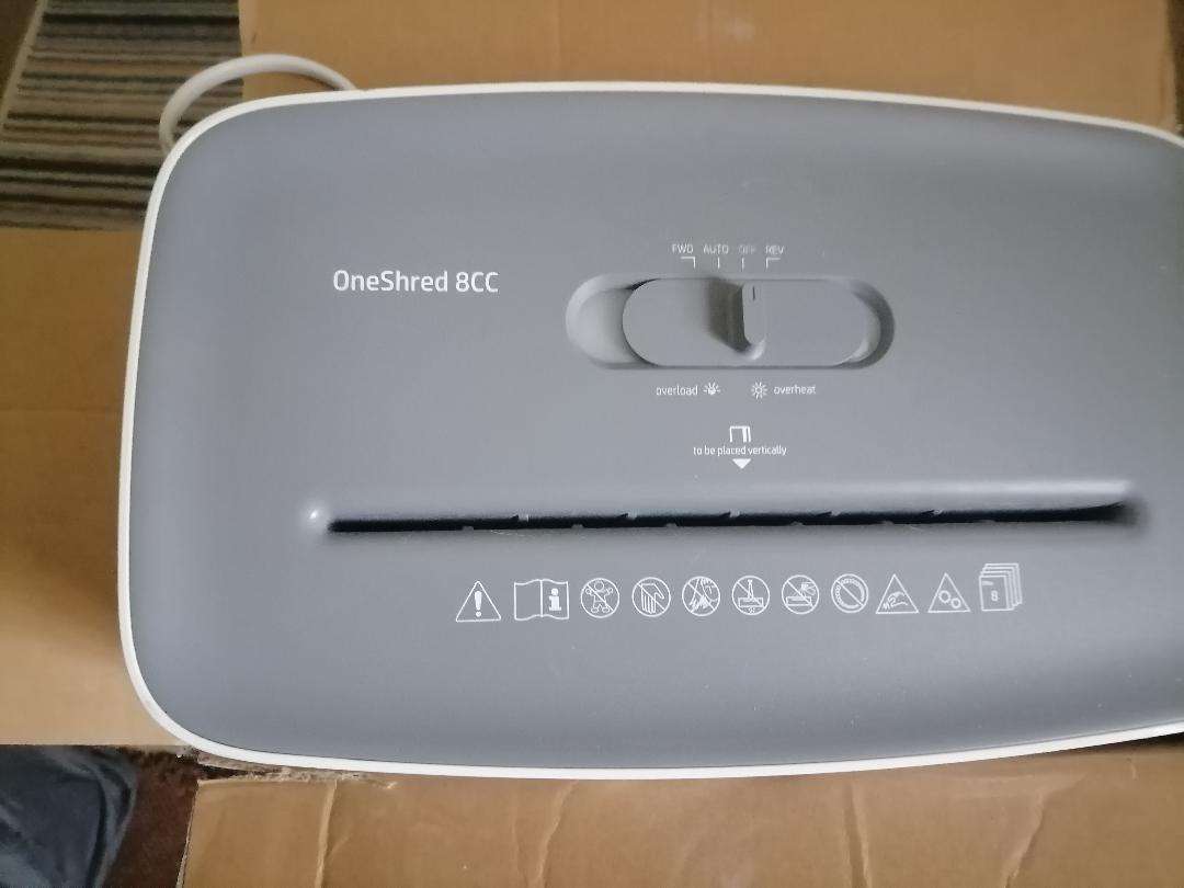 Lot of 2 x Defective Paper Shredders - HP and Fellowes - One Bid for Both