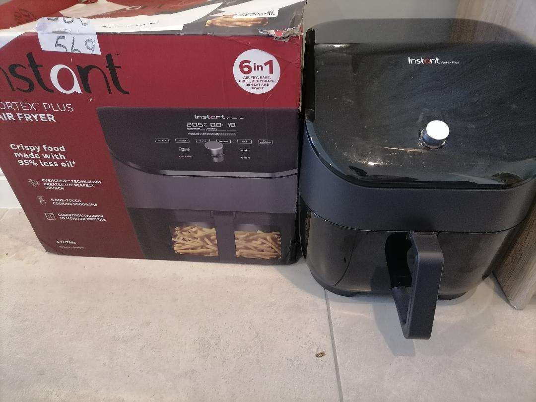Defective Instapot Instant Vortex Plus Air Fryer in Box - Not Powering On