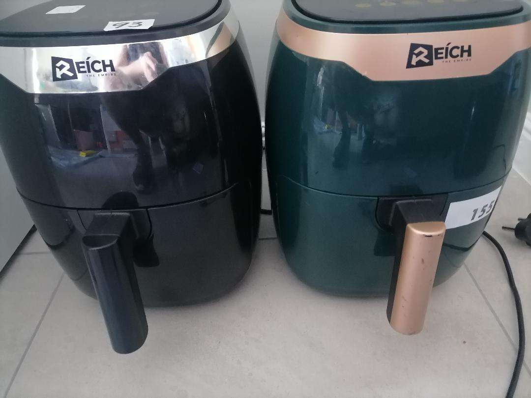*LOT OF 2 X DEFECTIVE REICH AIR FRYERS*ONE BID FOR BOTH*THEY DO NOT POWER ON