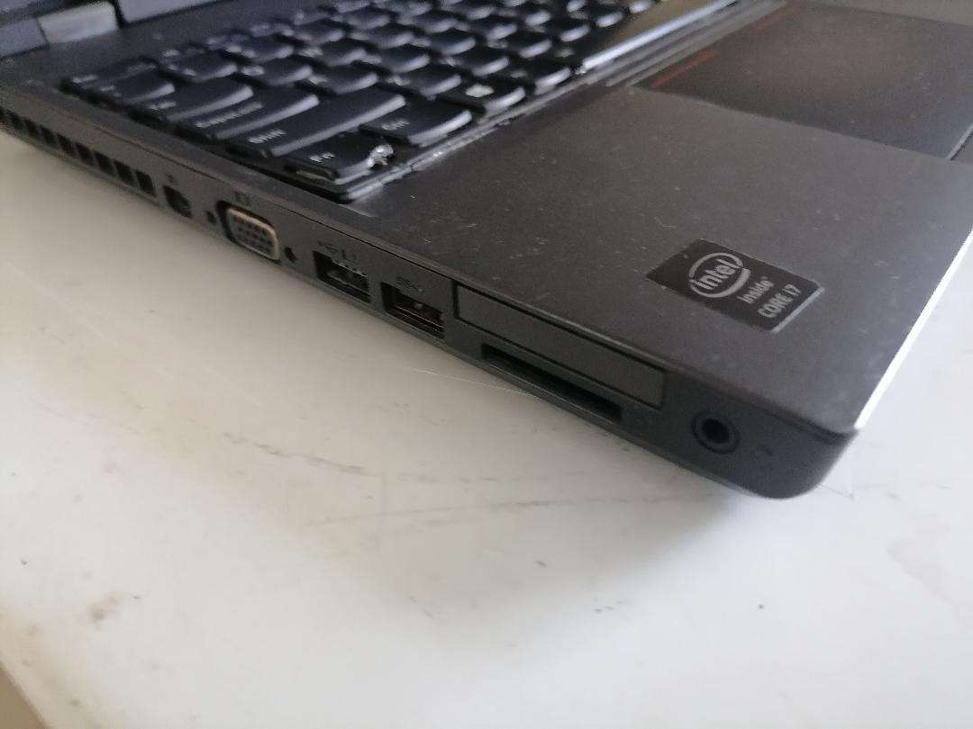 *i7 LENOVO THINKPAD T540P LAPTOP*POWERS ON AND OFF*SOLD AS IS**