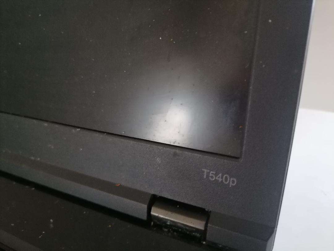 *i7 LENOVO THINKPAD T540P LAPTOP*POWERS ON AND OFF*SOLD AS IS**