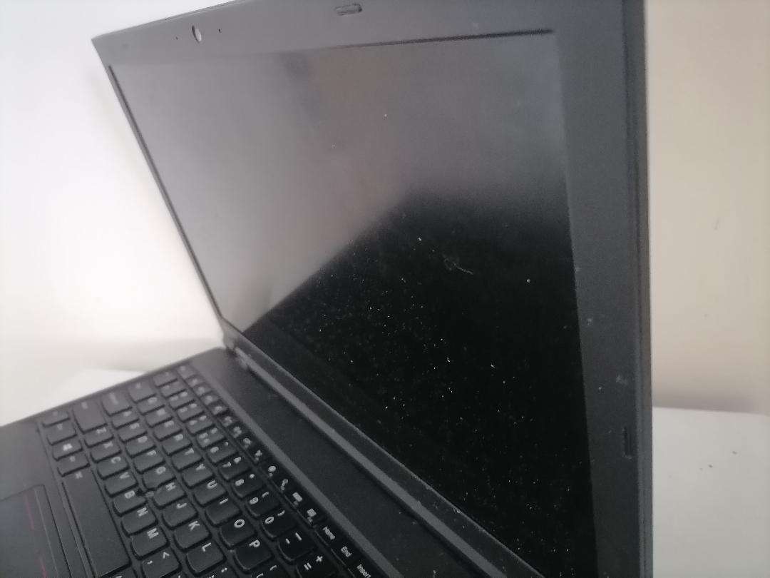*i7 LENOVO THINKPAD T540P LAPTOP*POWERS ON AND OFF*SOLD AS IS**