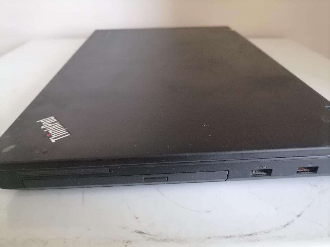 *i7 LENOVO THINKPAD T540P LAPTOP*POWERS ON AND OFF*SOLD AS IS**